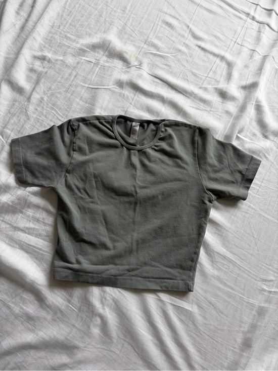 Los Angeles Apparel Tops - Los Angeles Apparel Short-Sleeve cropped Crewneck Top in greyish green